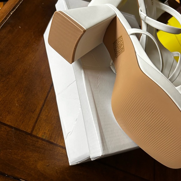 Sandals - Picture 2 of 3